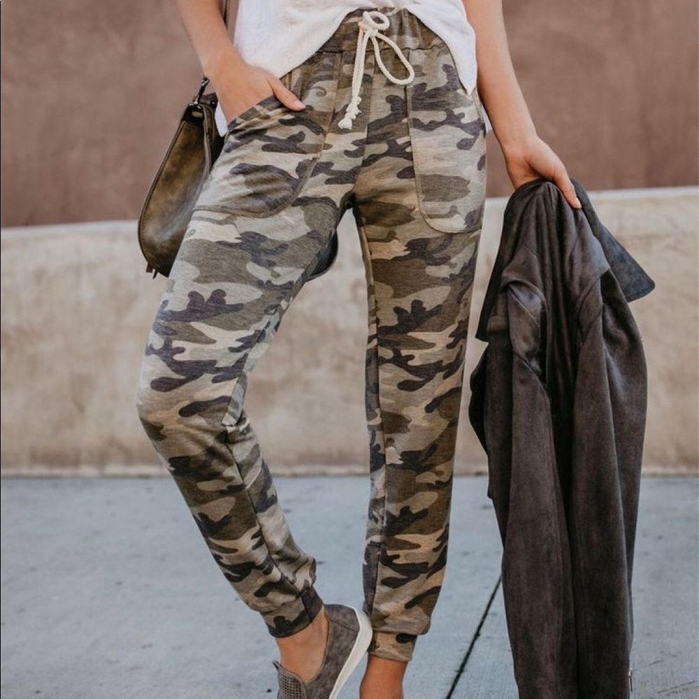 Nothing To Hide Pocketed Camo Joggers